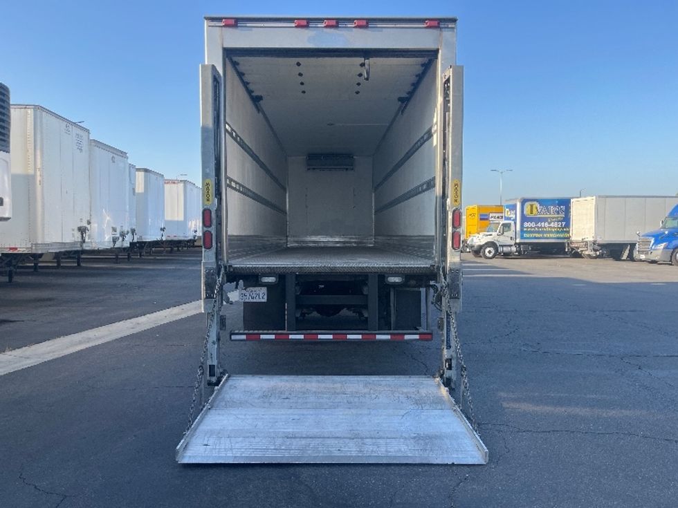 Refrigerated Truck-Light and Medium Duty Trucks-Freightliner-2019-M2-Fontana-CA-205,261\n\t\tmiles-$ 63,000 - Image 9