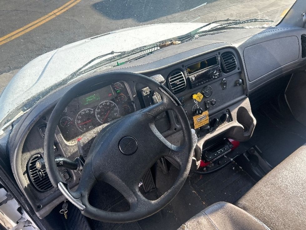 Refrigerated Truck-Light and Medium Duty Trucks-Freightliner-2019-M2-Fontana-CA-207,035\n\t\tmiles-$ 48,000 - Image 17