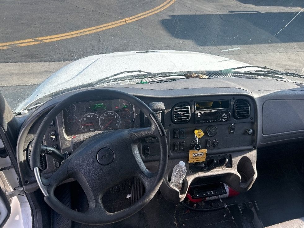 Refrigerated Truck-Light and Medium Duty Trucks-Freightliner-2019-M2-Fontana-CA-207,035\n\t\tmiles-$ 48,000 - Image 18