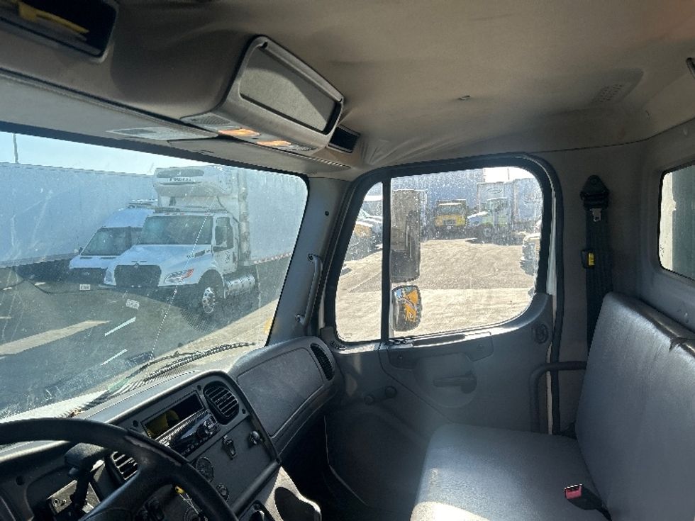 Refrigerated Truck-Light and Medium Duty Trucks-Freightliner-2019-M2-Fontana-CA-207,035\n\t\tmiles-$ 48,000 - Image 19