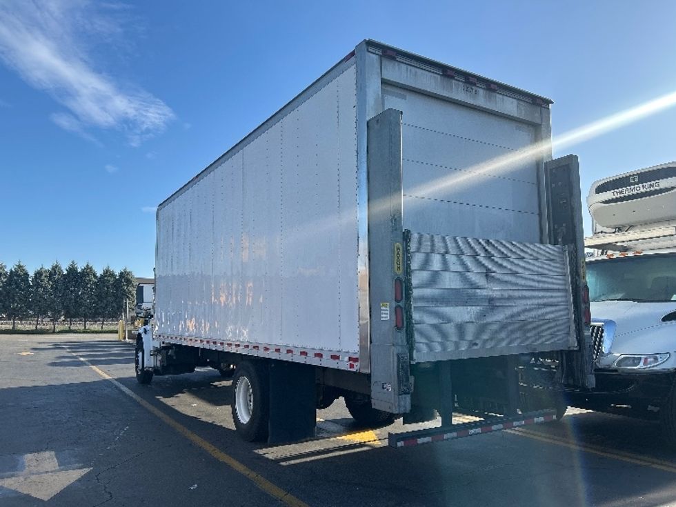 Refrigerated Truck-Light and Medium Duty Trucks-Freightliner-2019-M2-Fontana-CA-207,035\n\t\tmiles-$ 48,000 - Image 6