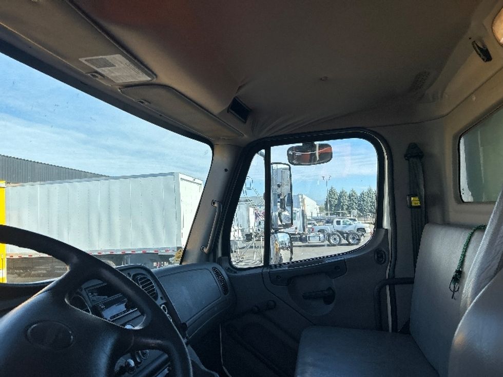 Refrigerated Truck-Light and Medium Duty Trucks-Freightliner-2019-M2-Fontana-CA-324,451\n\t\tmiles-$ 39,500 - Image 19