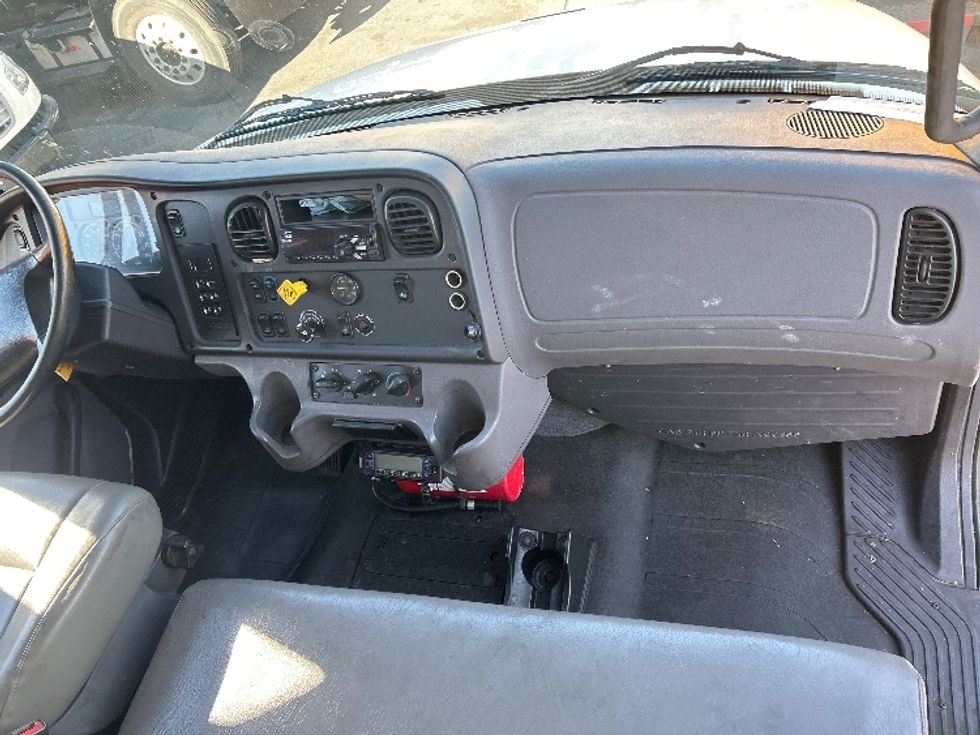 Refrigerated Truck-Light and Medium Duty Trucks-Freightliner-2019-M2-Fontana-CA-324,451\n\t\tmiles-$ 39,500 - Image 21