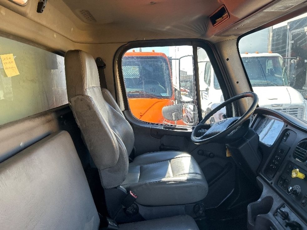 Refrigerated Truck-Light and Medium Duty Trucks-Freightliner-2019-M2-Fontana-CA-324,451\n\t\tmiles-$ 39,500 - Image 22