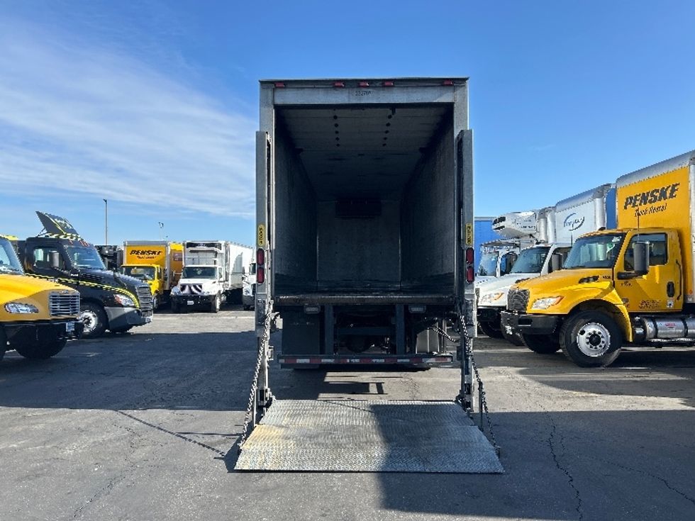 Refrigerated Truck-Light and Medium Duty Trucks-Freightliner-2019-M2-Fontana-CA-324,451\n\t\tmiles-$ 39,500 - Image 4