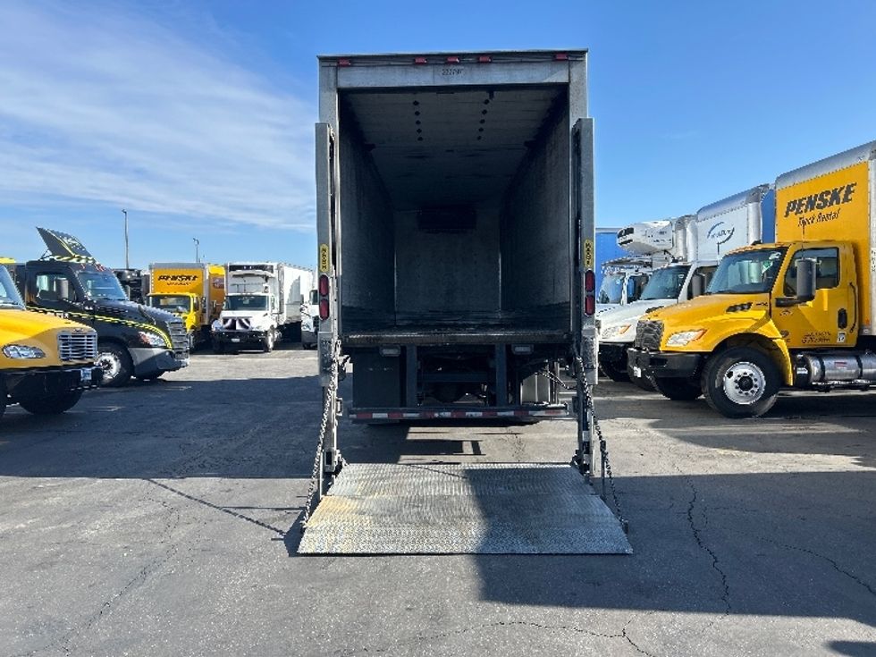 Refrigerated Truck-Light and Medium Duty Trucks-Freightliner-2019-M2-Fontana-CA-324,451\n\t\tmiles-$ 39,500 - Image 9