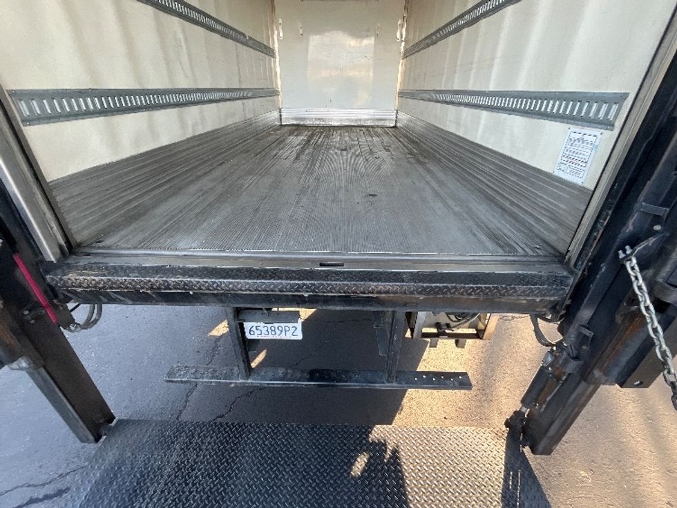 Refrigerated Truck-Light and Medium Duty Trucks-Freightliner-2019-M2-Fontana-CA-72,738\n\t\tmiles-$ 60,000 - Image 10