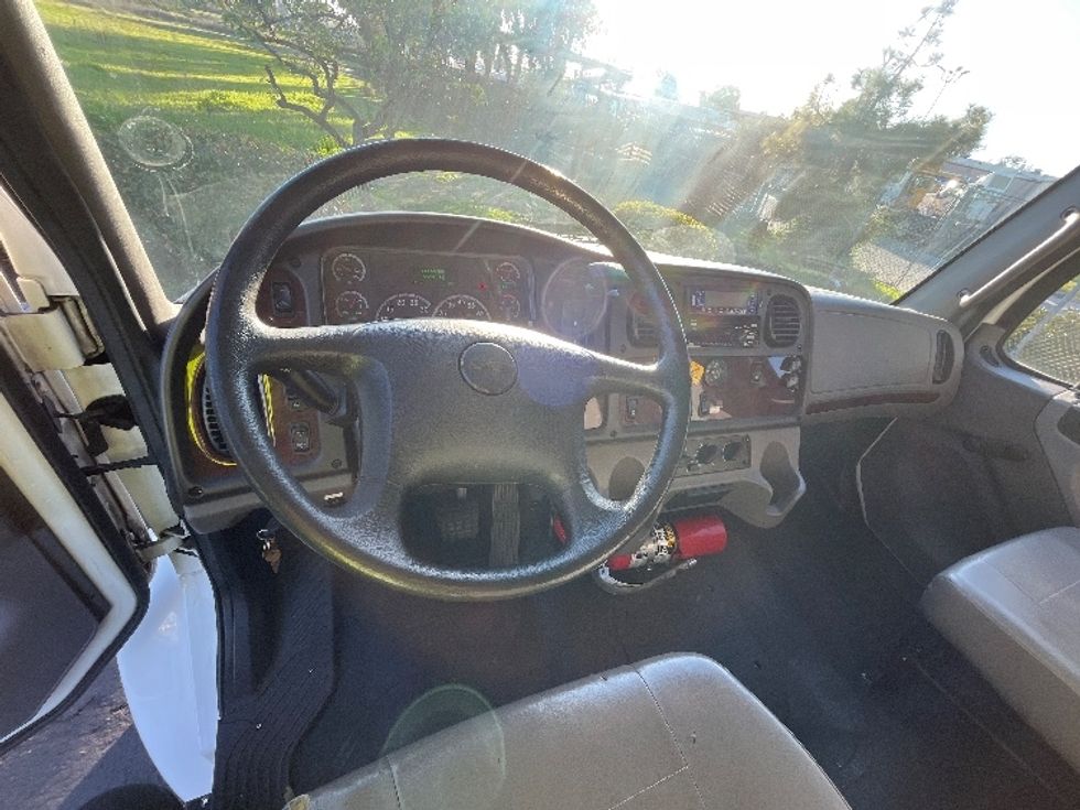 Refrigerated Truck-Light and Medium Duty Trucks-Freightliner-2019-M2-Fontana-CA-72,738\n\t\tmiles-$ 60,000 - Image 18