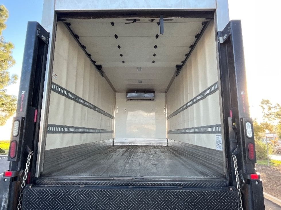 Refrigerated Truck-Light and Medium Duty Trucks-Freightliner-2019-M2-Fontana-CA-72,738\n\t\tmiles-$ 60,000 - Image 8