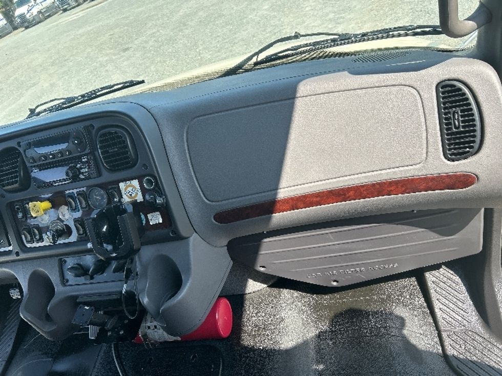 Refrigerated Truck-Light and Medium Duty Trucks-Freightliner-2019-M2-Forest Park-GA-139,358\n\t\tmiles-$ 42,250 - Image 20