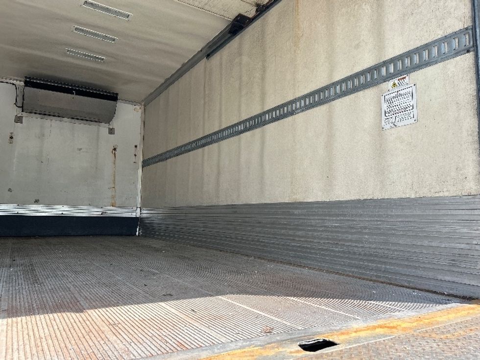Refrigerated Truck-Light and Medium Duty Trucks-Freightliner-2019-M2-Forest Park-GA-146,212\n\t\tmiles-$ 53,500 - Image 11
