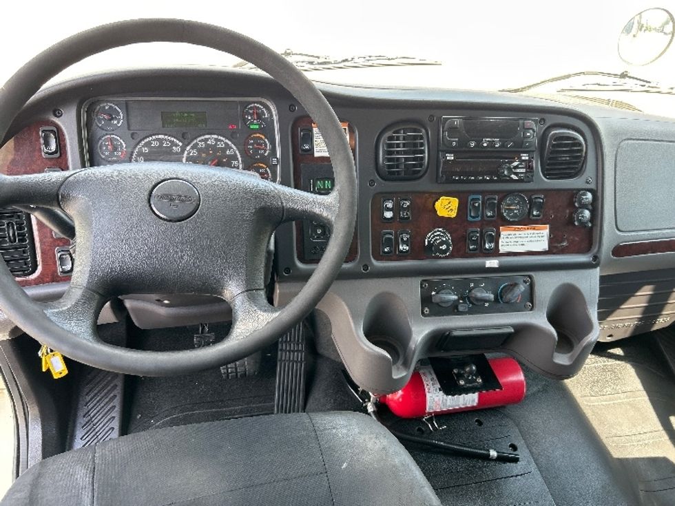 Refrigerated Truck-Light and Medium Duty Trucks-Freightliner-2019-M2-Forest Park-GA-146,212\n\t\tmiles-$ 53,500 - Image 16
