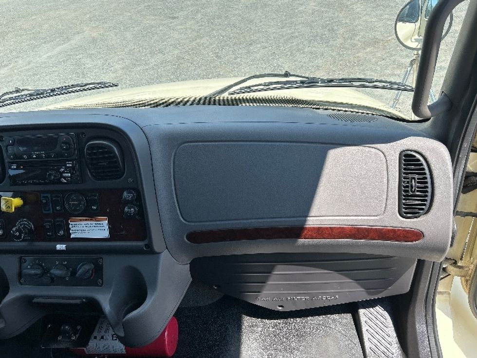 Refrigerated Truck-Light and Medium Duty Trucks-Freightliner-2019-M2-Forest Park-GA-146,212\n\t\tmiles-$ 53,500 - Image 20