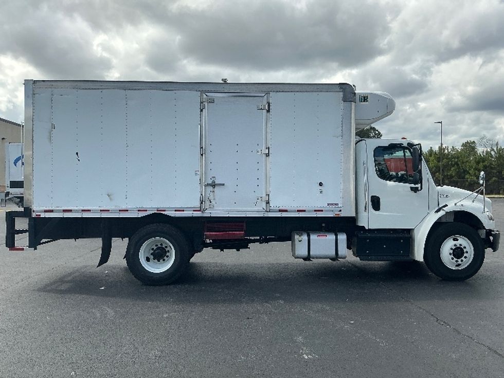 Refrigerated Truck-Light and Medium Duty Trucks-Freightliner-2019-M2-Forest Park-GA-151,352\n\t\tmiles-$ 49,750 - Image 15