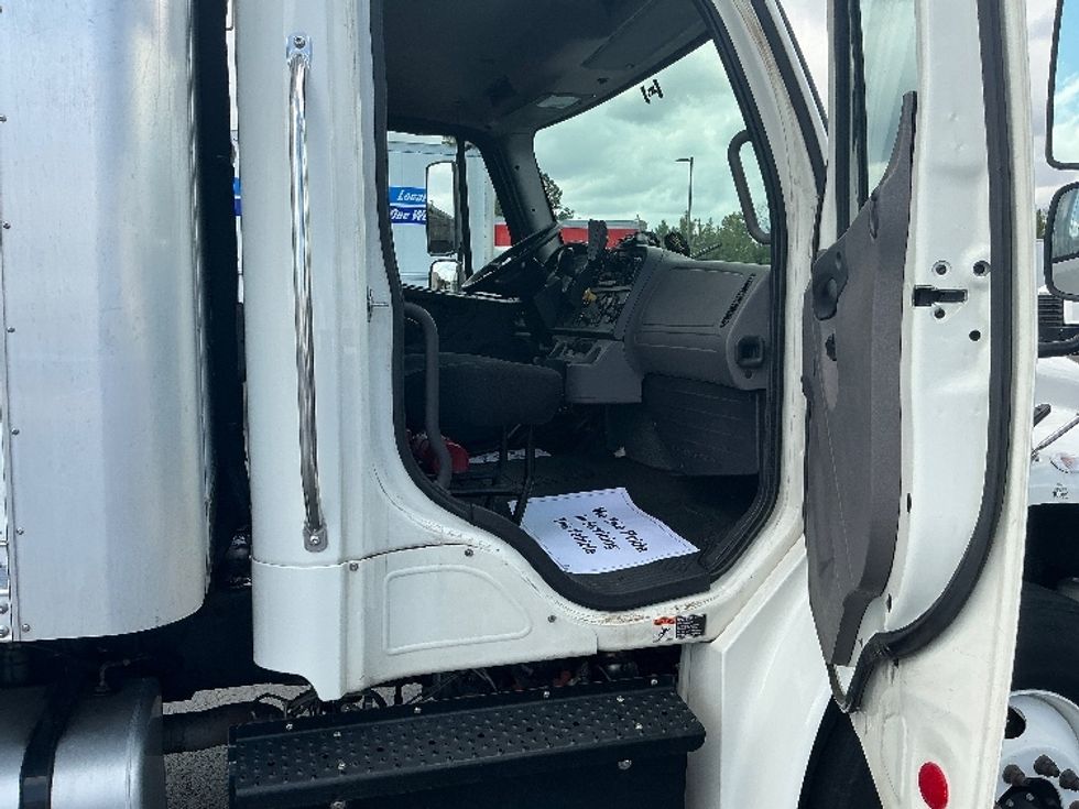 Refrigerated Truck-Light and Medium Duty Trucks-Freightliner-2019-M2-Forest Park-GA-151,352\n\t\tmiles-$ 49,750 - Image 20