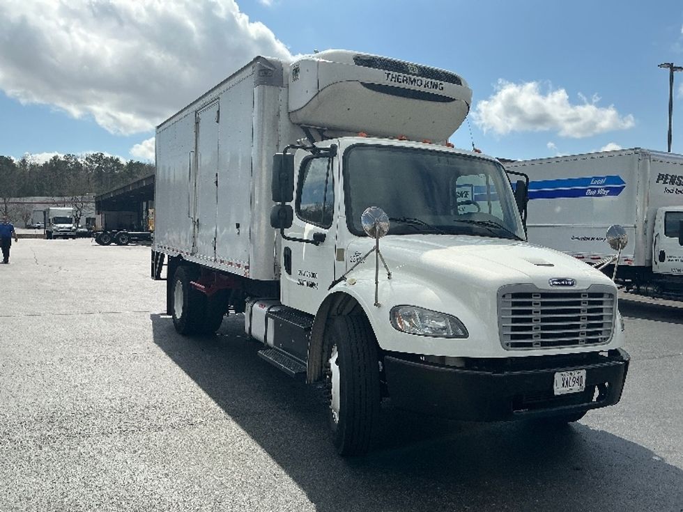 Refrigerated Truck-Light and Medium Duty Trucks-Freightliner-2019-M2-Forest Park-GA-163,156\n\t\tmiles-$ 51,500 - Image 1