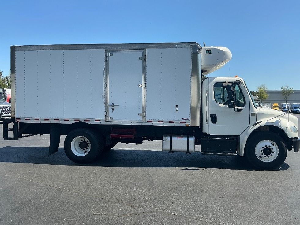 Refrigerated Truck-Light and Medium Duty Trucks-Freightliner-2019-M2-Forest Park-GA-208,035\n\t\tmiles-$ 47,750 - Image 14