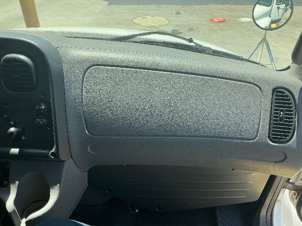 Refrigerated Truck-Light and Medium Duty Trucks-Freightliner-2019-M2-Forest Park-GA-208,035\n\t\tmiles-$ 47,750 - Image 20