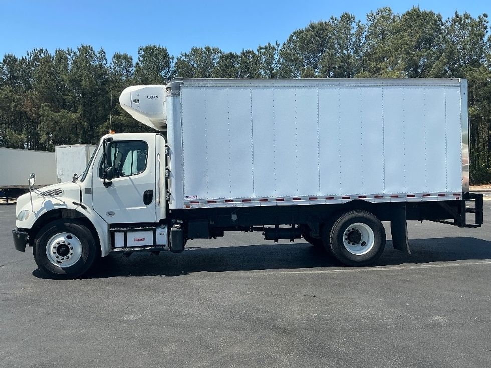 Refrigerated Truck-Light and Medium Duty Trucks-Freightliner-2019-M2-Forest Park-GA-208,035\n\t\tmiles-$ 47,750 - Image 4