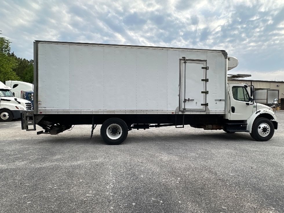 Refrigerated Truck-Light and Medium Duty Trucks-Freightliner-2019-M2-Forest Park-GA-220,467\n\t\tmiles-$ 38,250 - Image 15