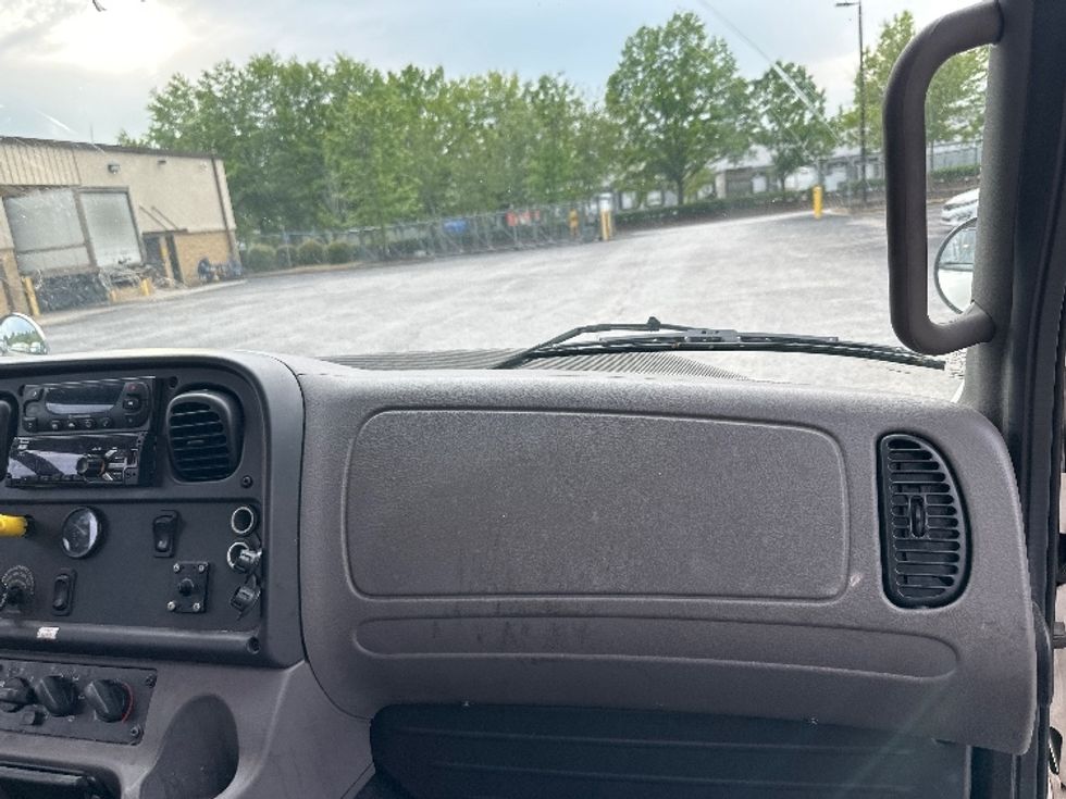 Refrigerated Truck-Light and Medium Duty Trucks-Freightliner-2019-M2-Forest Park-GA-220,467\n\t\tmiles-$ 38,250 - Image 21