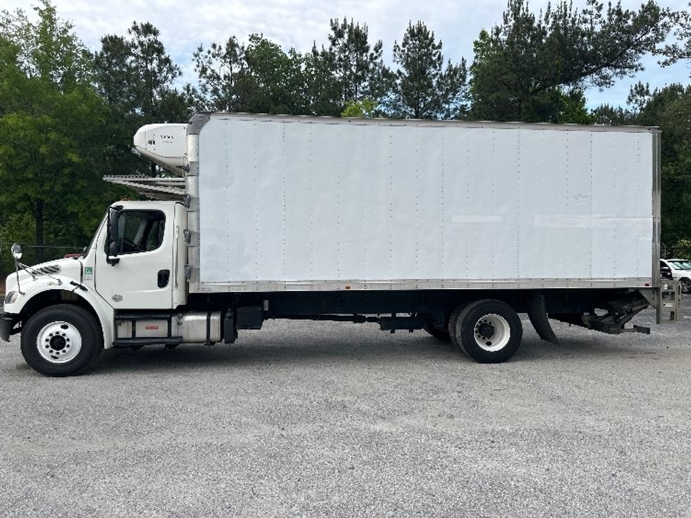 Refrigerated Truck-Light and Medium Duty Trucks-Freightliner-2019-M2-Forest Park-GA-220,467\n\t\tmiles-$ 38,250 - Image 4
