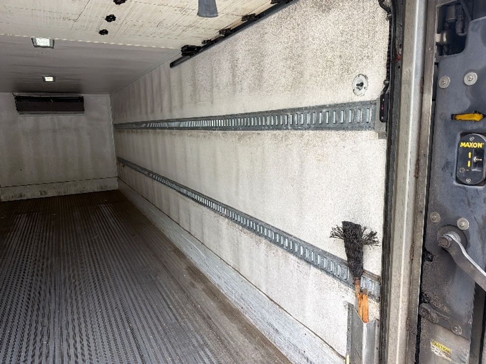 Refrigerated Truck-Light and Medium Duty Trucks-Freightliner-2019-M2-Forest Park-GA-351,823\n\t\tmiles-$ 27,500 - Image 11