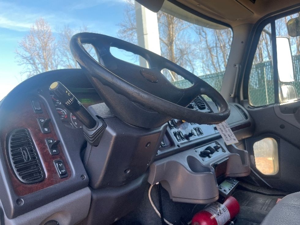 Refrigerated Truck-Light and Medium Duty Trucks-Freightliner-2019-M2-Fredericksburg-VA-259,897\n\t\tmiles-$ 47,750 - Image 17