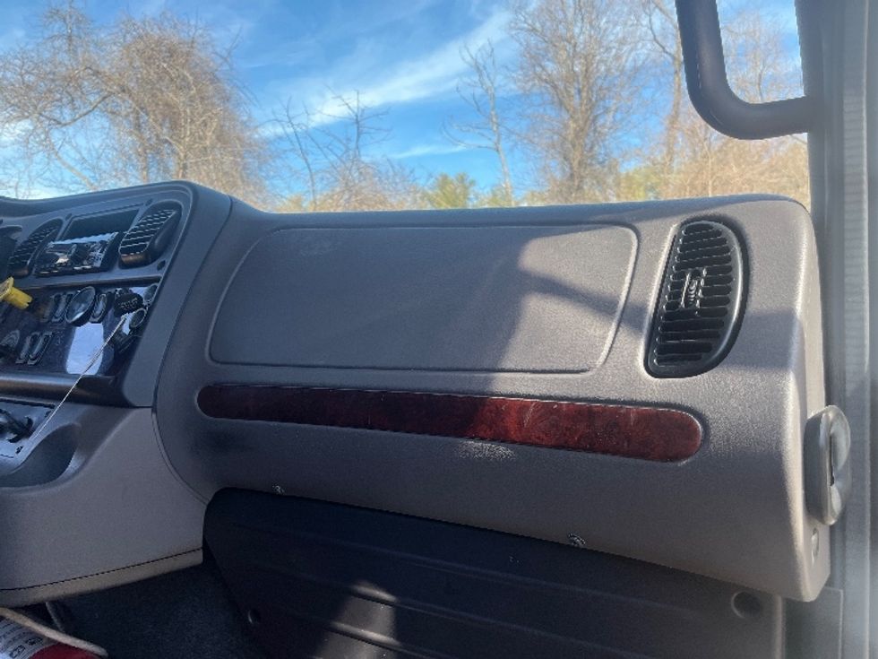 Refrigerated Truck-Light and Medium Duty Trucks-Freightliner-2019-M2-Fredericksburg-VA-259,897\n\t\tmiles-$ 47,750 - Image 21