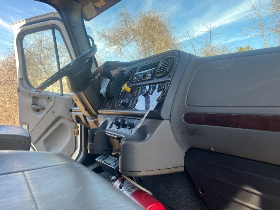 Refrigerated Truck-Light and Medium Duty Trucks-Freightliner-2019-M2-Fredericksburg-VA-259,897\n\t\tmiles-$ 47,750 - Image 22