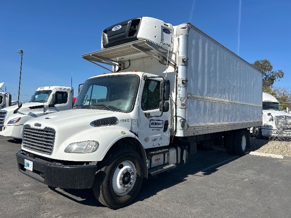Refrigerated Truck-Light and Medium Duty Trucks-Freightliner-2019-M2-Fresno-CA-152,467\n\t\tmiles-$ 57,750 - Image 1