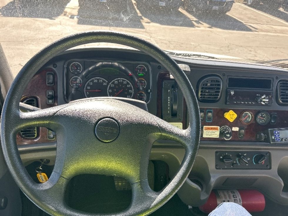 Refrigerated Truck-Light and Medium Duty Trucks-Freightliner-2019-M2-Fresno-CA-152,467\n\t\tmiles-$ 57,750 - Image 18