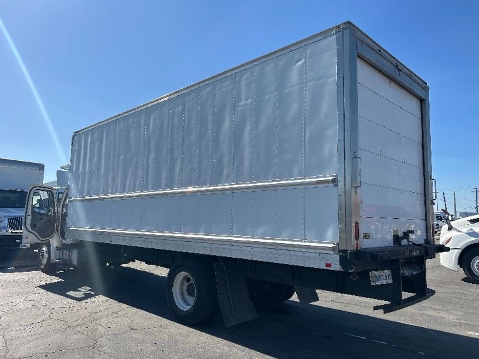 Refrigerated Truck-Light and Medium Duty Trucks-Freightliner-2019-M2-Fresno-CA-152,467\n\t\tmiles-$ 57,750 - Image 6