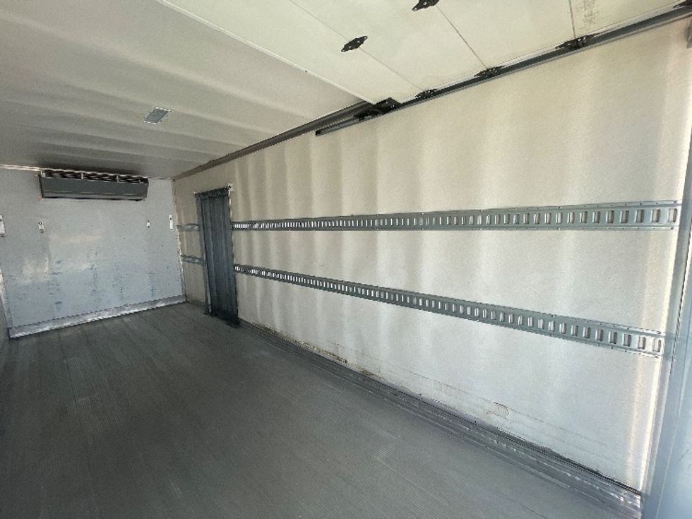 Refrigerated Truck-Light and Medium Duty Trucks-Freightliner-2019-M2-Fresno-CA-184,238\n\t\tmiles-$ 61,750 - Image 12