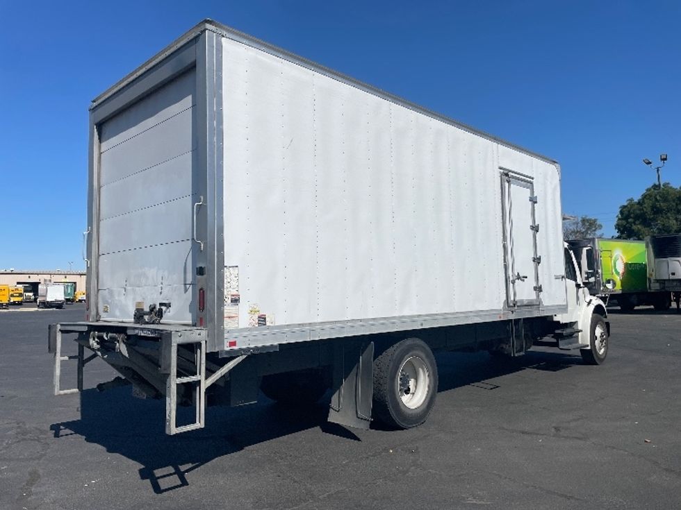 Refrigerated Truck-Light and Medium Duty Trucks-Freightliner-2019-M2-Fresno-CA-184,238\n\t\tmiles-$ 61,750 - Image 13