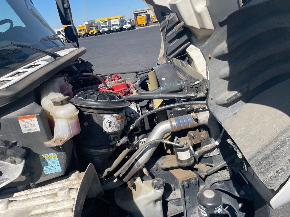 Refrigerated Truck-Light and Medium Duty Trucks-Freightliner-2019-M2-Fresno-CA-184,238\n\t\tmiles-$ 61,750 - Image 25