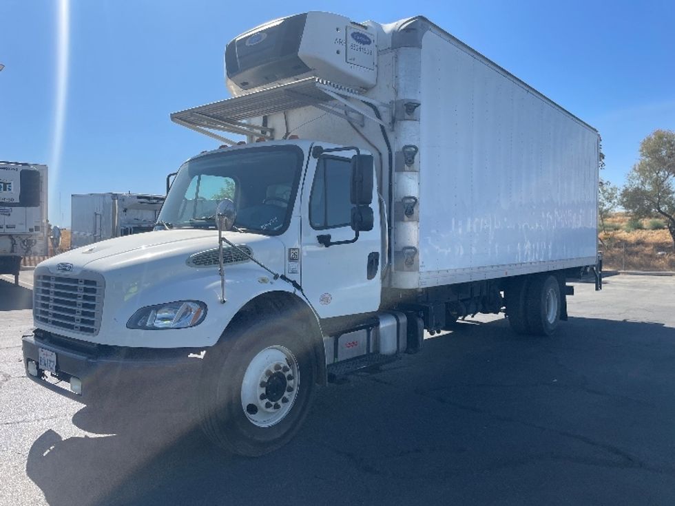 Refrigerated Truck-Light and Medium Duty Trucks-Freightliner-2019-M2-Fresno-CA-184,238\n\t\tmiles-$ 61,750 - Image 3