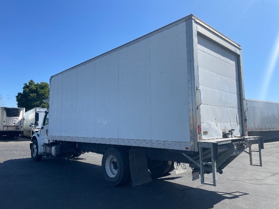 Refrigerated Truck-Light and Medium Duty Trucks-Freightliner-2019-M2-Fresno-CA-184,238\n\t\tmiles-$ 61,750 - Image 6