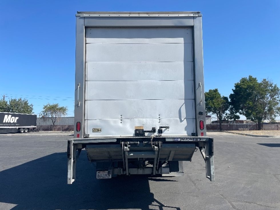 Refrigerated Truck-Light and Medium Duty Trucks-Freightliner-2019-M2-Fresno-CA-184,238\n\t\tmiles-$ 61,750 - Image 7