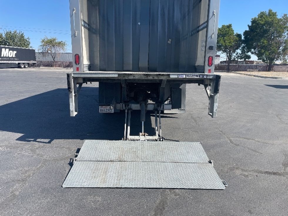 Refrigerated Truck-Light and Medium Duty Trucks-Freightliner-2019-M2-Fresno-CA-184,238\n\t\tmiles-$ 61,750 - Image 9