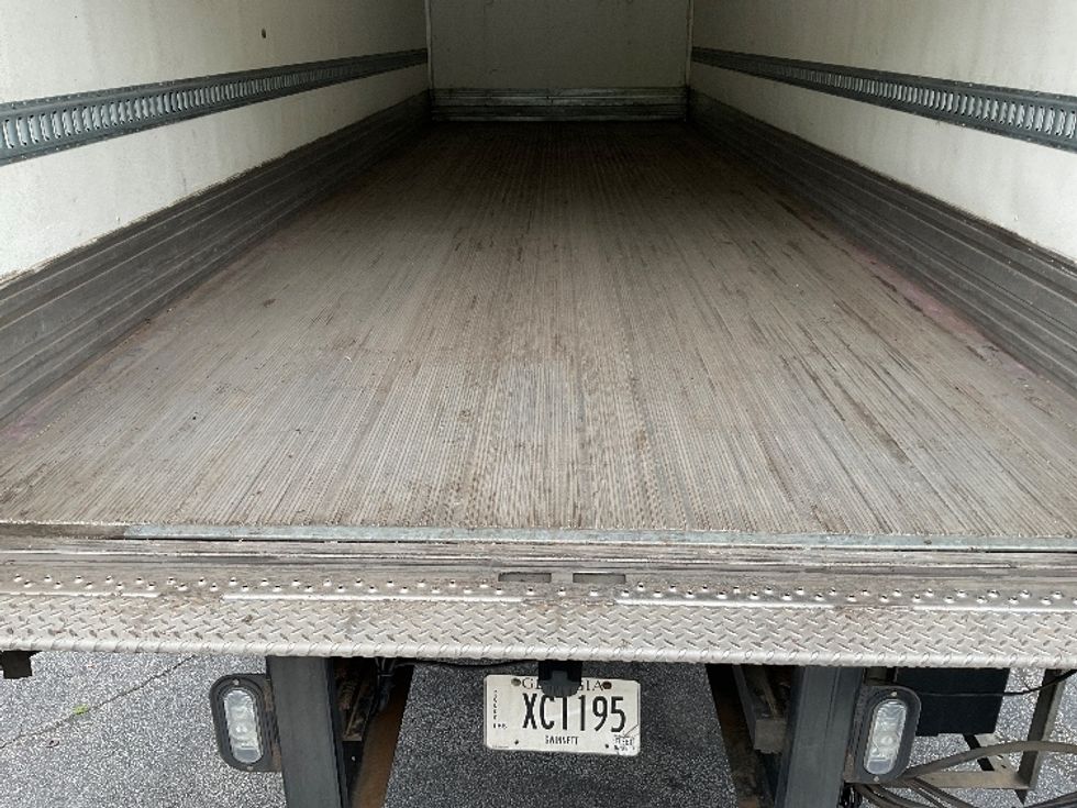 Refrigerated Truck-Light and Medium Duty Trucks-Freightliner-2019-M2-Gainesville-GA-266,999\n\t\tmiles-$ 42,000 - Image 10