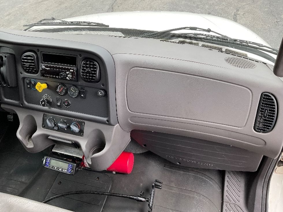 Refrigerated Truck-Light and Medium Duty Trucks-Freightliner-2019-M2-Gainesville-GA-266,999\n\t\tmiles-$ 42,000 - Image 21