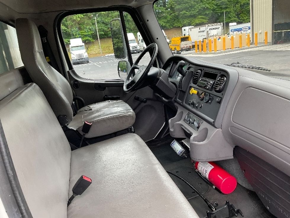 Refrigerated Truck-Light and Medium Duty Trucks-Freightliner-2019-M2-Gainesville-GA-266,999\n\t\tmiles-$ 42,000 - Image 22