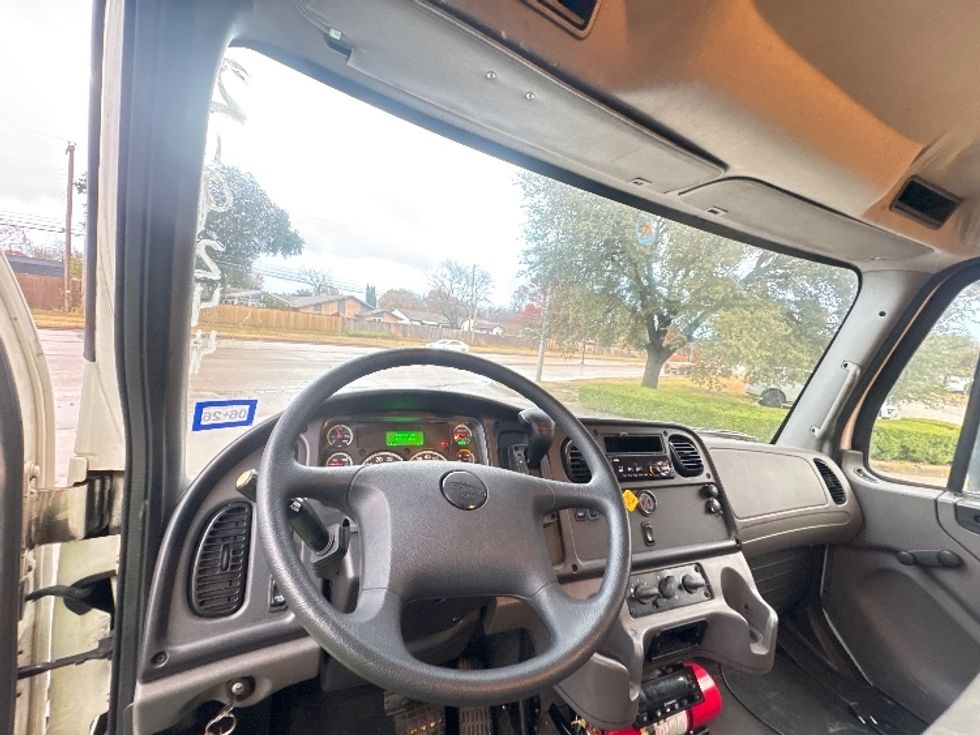 Refrigerated Truck-Light and Medium Duty Trucks-Freightliner-2019-M2-Garland-TX-420,111\n\t\tmiles-$ 20,500 - Image 17