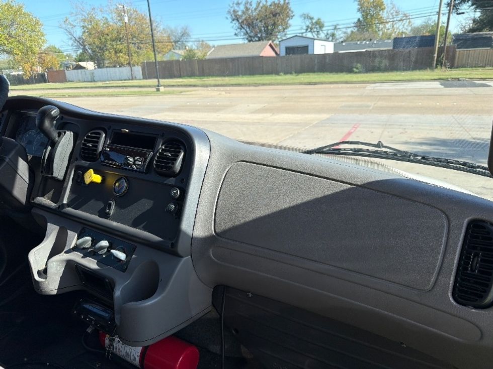 Refrigerated Truck-Light and Medium Duty Trucks-Freightliner-2019-M2-Garland-TX-420,111\n\t\tmiles-$ 20,500 - Image 21