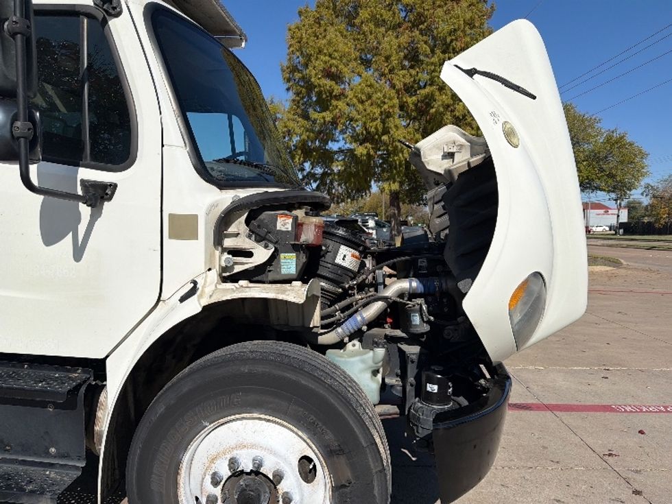 Refrigerated Truck-Light and Medium Duty Trucks-Freightliner-2019-M2-Garland-TX-420,111\n\t\tmiles-$ 20,500 - Image 23
