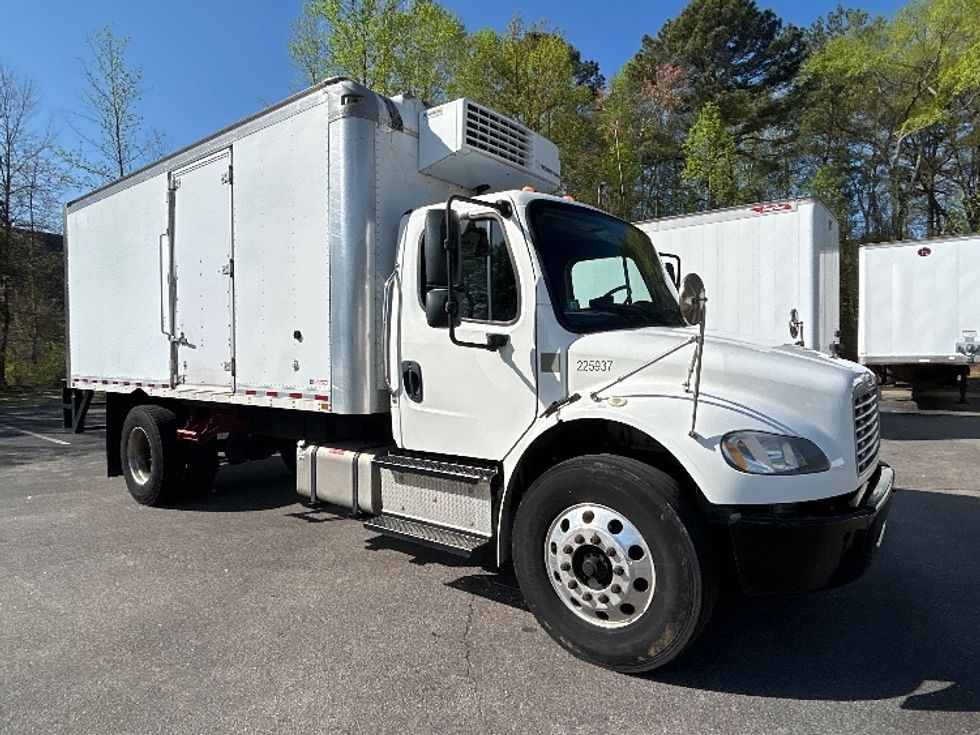 Refrigerated Truck-Light and Medium Duty Trucks-Freightliner-2019-M2-Garner-NC-287,923\n\t\tmiles-$ 25,500 - Image 1