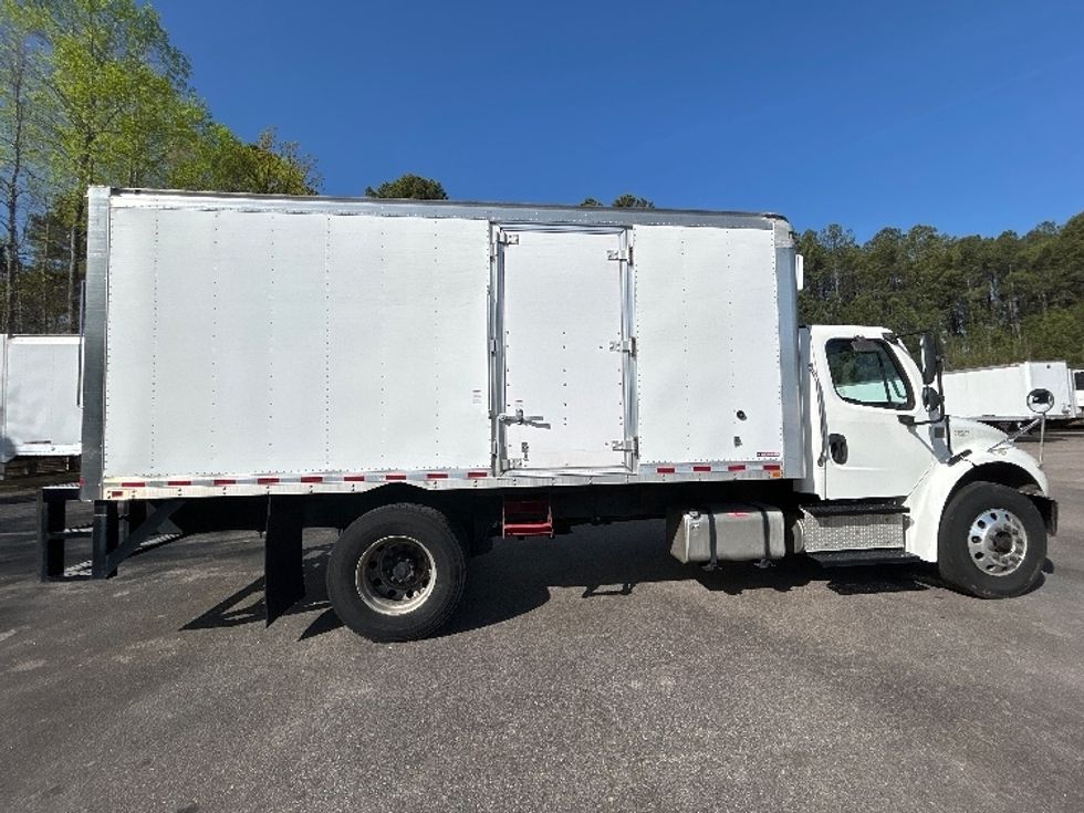 Refrigerated Truck-Light and Medium Duty Trucks-Freightliner-2019-M2-Garner-NC-287,923\n\t\tmiles-$ 25,500 - Image 15