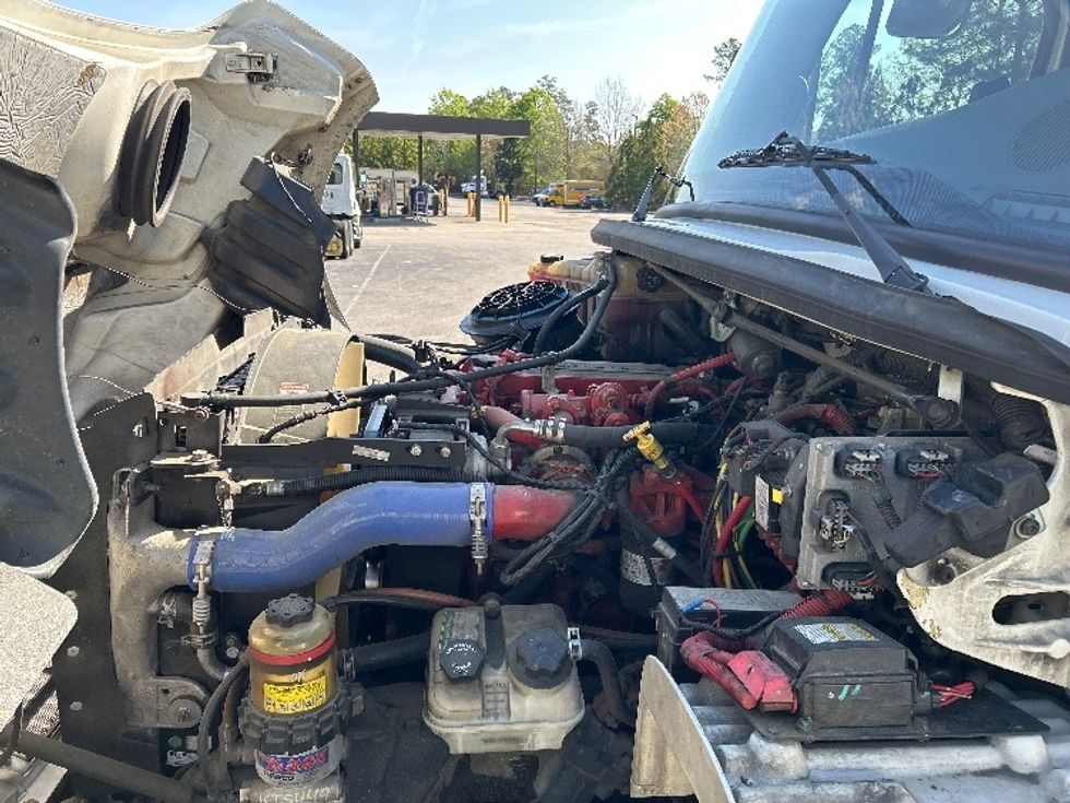 Refrigerated Truck-Light and Medium Duty Trucks-Freightliner-2019-M2-Garner-NC-287,923\n\t\tmiles-$ 25,500 - Image 24