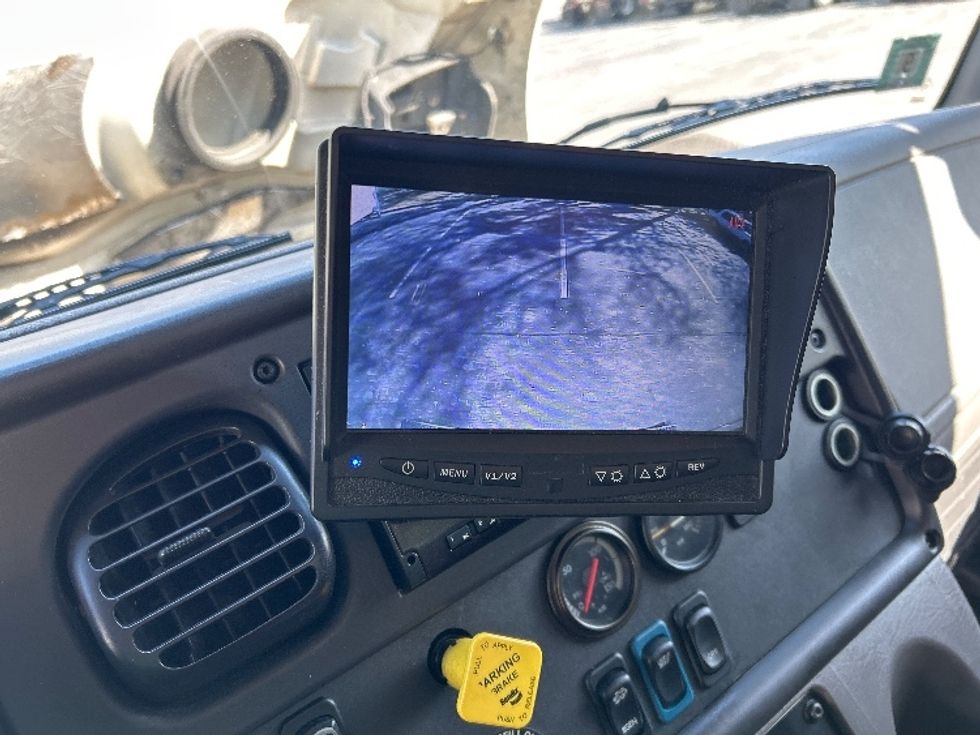 Refrigerated Truck-Light and Medium Duty Trucks-Freightliner-2019-M2-Garner-NC-287,923\n\t\tmiles-$ 25,500 - Image 25